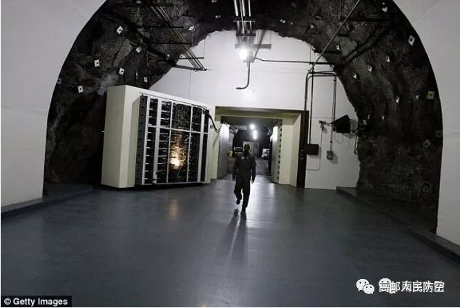 特朗普曾在抗議者包圍白宮期間躲進(jìn)地堡，如何應(yīng)急？(圖5)