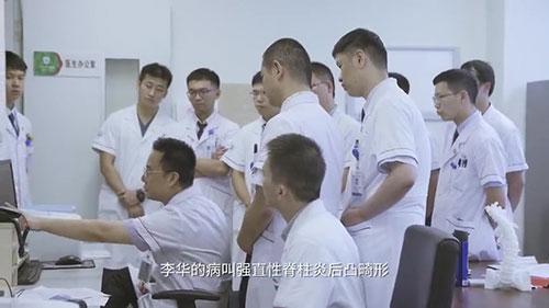 身體被敲斷4次的折疊人出院，打開折疊人生(圖7)