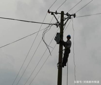 綏化突遭龍卷風(fēng)襲擊，房蓋在天上飛！村民：我70歲沒見過(guò)這事(圖8)